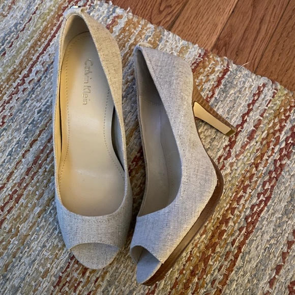 Calvin Klein heels - Picture 2 of 4